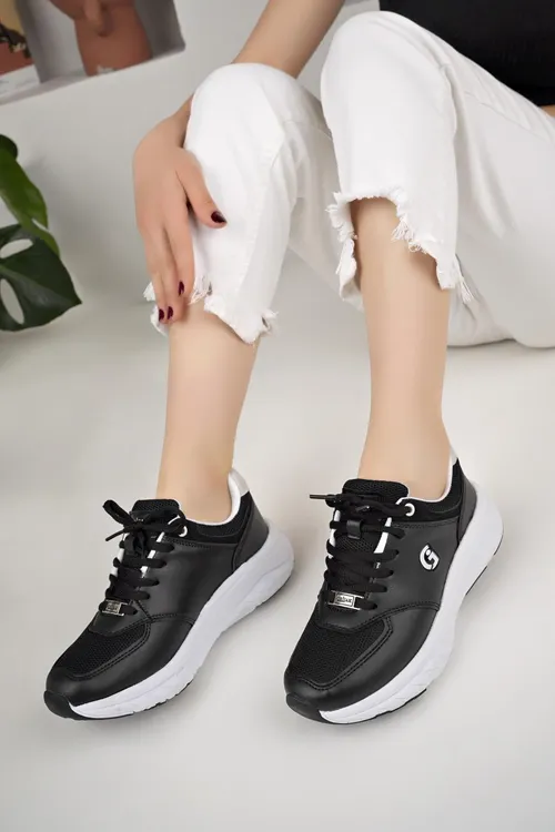 Siyah/Beyaz Ortopedik Konforlu Kadın Spor Ayakkabı Günlük Sneaker