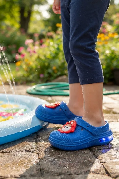Saks Mavi Emojili Günlük Sahil Plaj Havuz Işıklı Çocuk Terlik & Sandalet